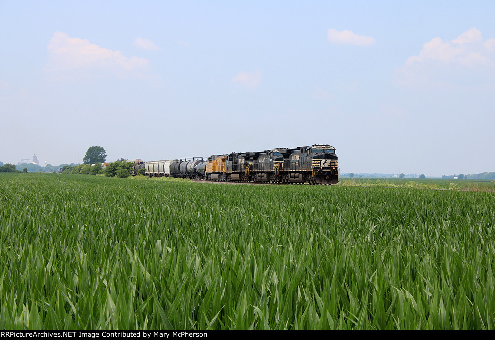 Eastbound Norfolk Southern